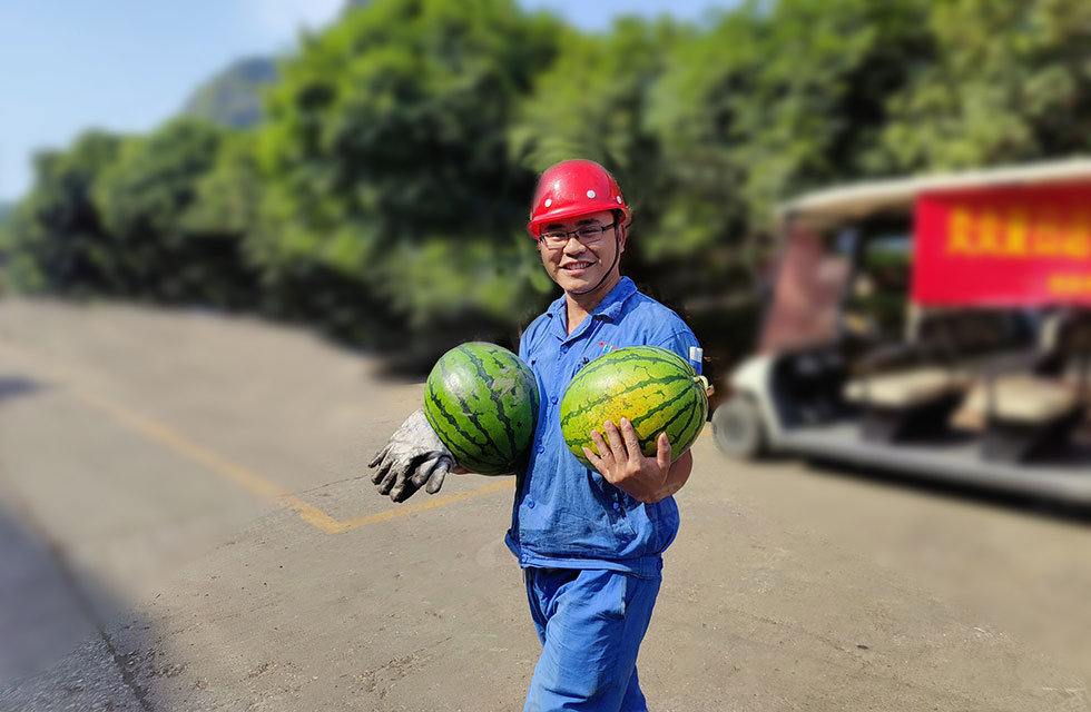 夏日送清涼，溫情暖人心！桂林鴻程工會(huì)開展“夏日送清涼”慰問活動(dòng)