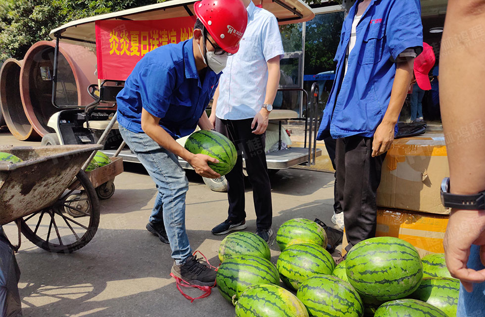 夏日送清涼，溫情暖人心！桂林鴻程工會(huì)開展“夏日送清涼”慰問活動(dòng)